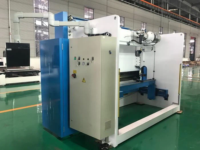 AHYW Yawei CE standard 160T3M CNC Press brake 4 axis stock forsale  Italy ESA S640 2D controller