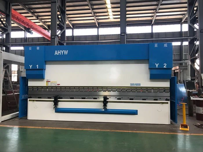 AHYW YAWEI 300T6M 5 axis cnc press brake delem da58t lazersafe iris guarding