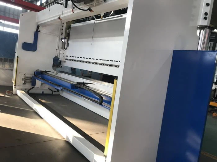 AHYW Yawei china made XRZ1Z2Y1Y2 6 axis cnc controlled synchro press brakes delem da66t lazersafe Australia guarding